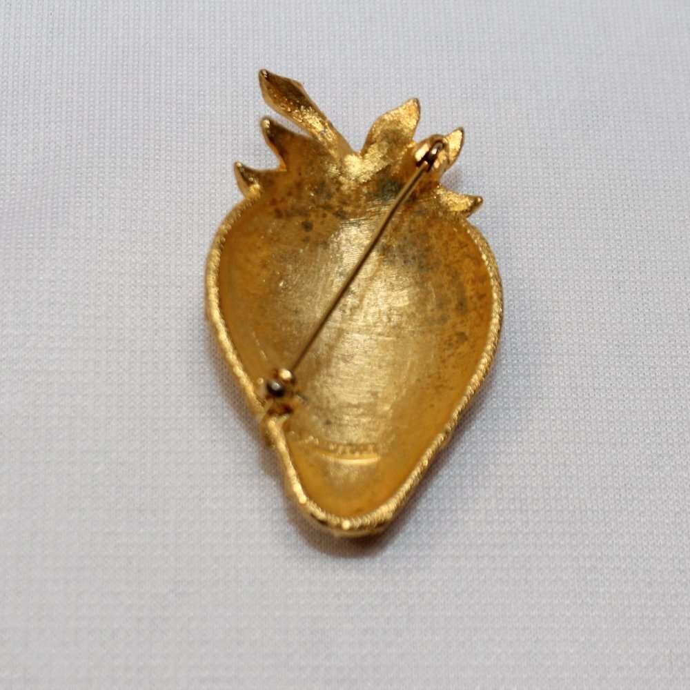 Vintage 60’s Mamselle Gold Tone Strawberry Brooch - Picture 6 of 10